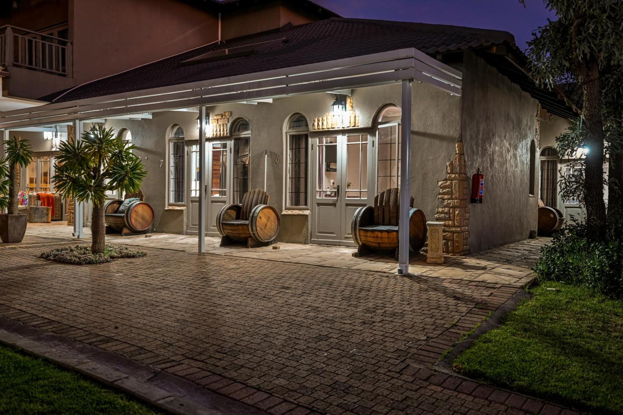 Blue Rain Guest House Bloemfontein Extérieur photo
