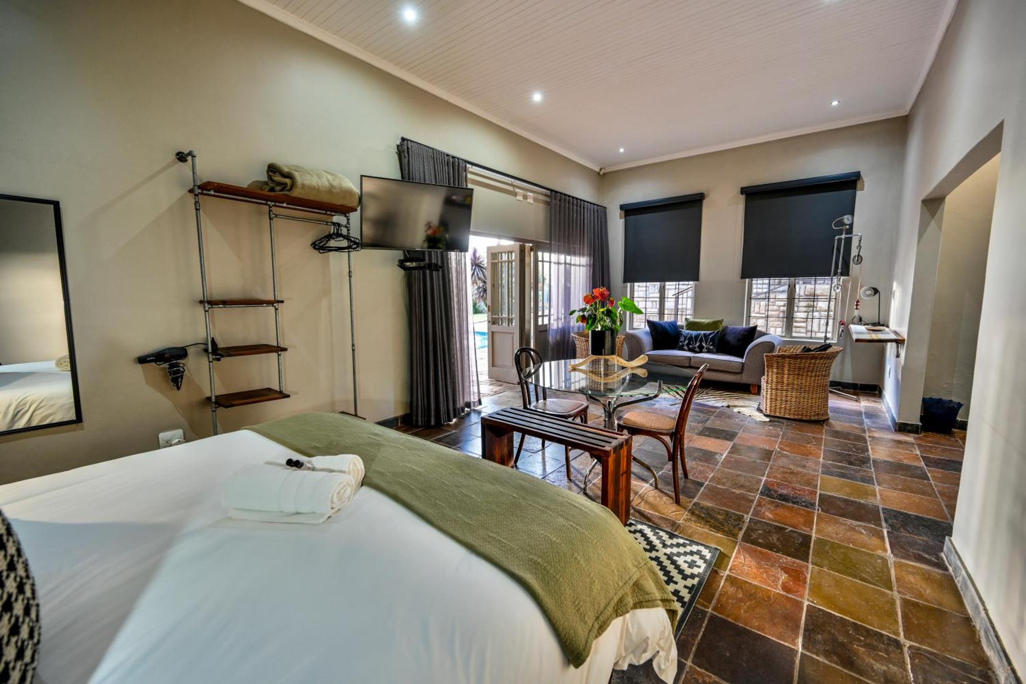 Blue Rain Guest House Bloemfontein Extérieur photo